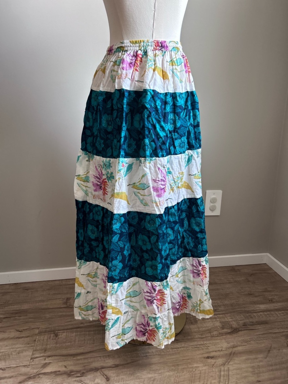 Bohemian Tiered Floral flower hippy Maxi Skirt - Teal & White summer flowy - Picture 4 of 9